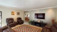 Lounges - 30 square meters of property in Everest Heights