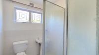 Bathroom 3+ - 7 square meters of property in Everest Heights
