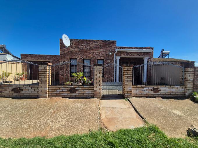 4 Bedroom House for Sale For Sale in Ibhayi (Zwide) - MR671633