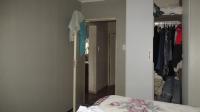 Bed Room 1 - 14 square meters of property in Greenhills