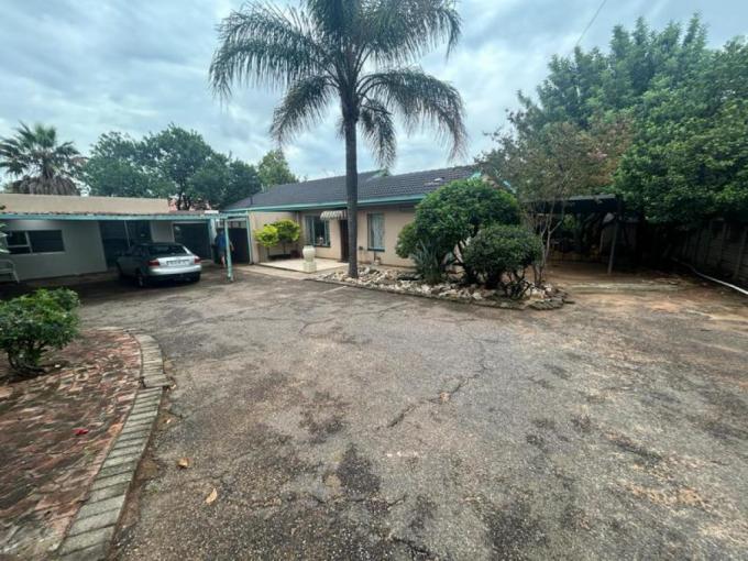 3 Bedroom House for Sale For Sale in Rooihuiskraal - MR671672