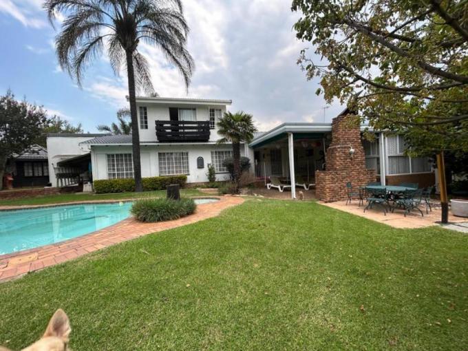 6 Bedroom House for Sale For Sale in The Reeds - MR671674