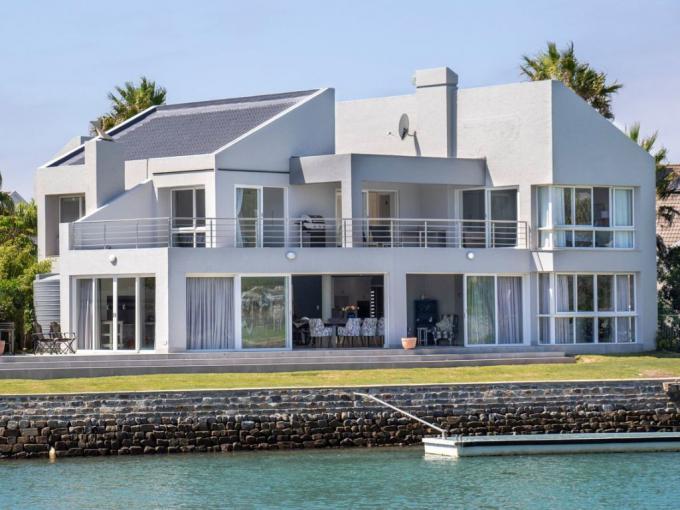 4 Bedroom House for Sale For Sale in Port Alfred - MR671694