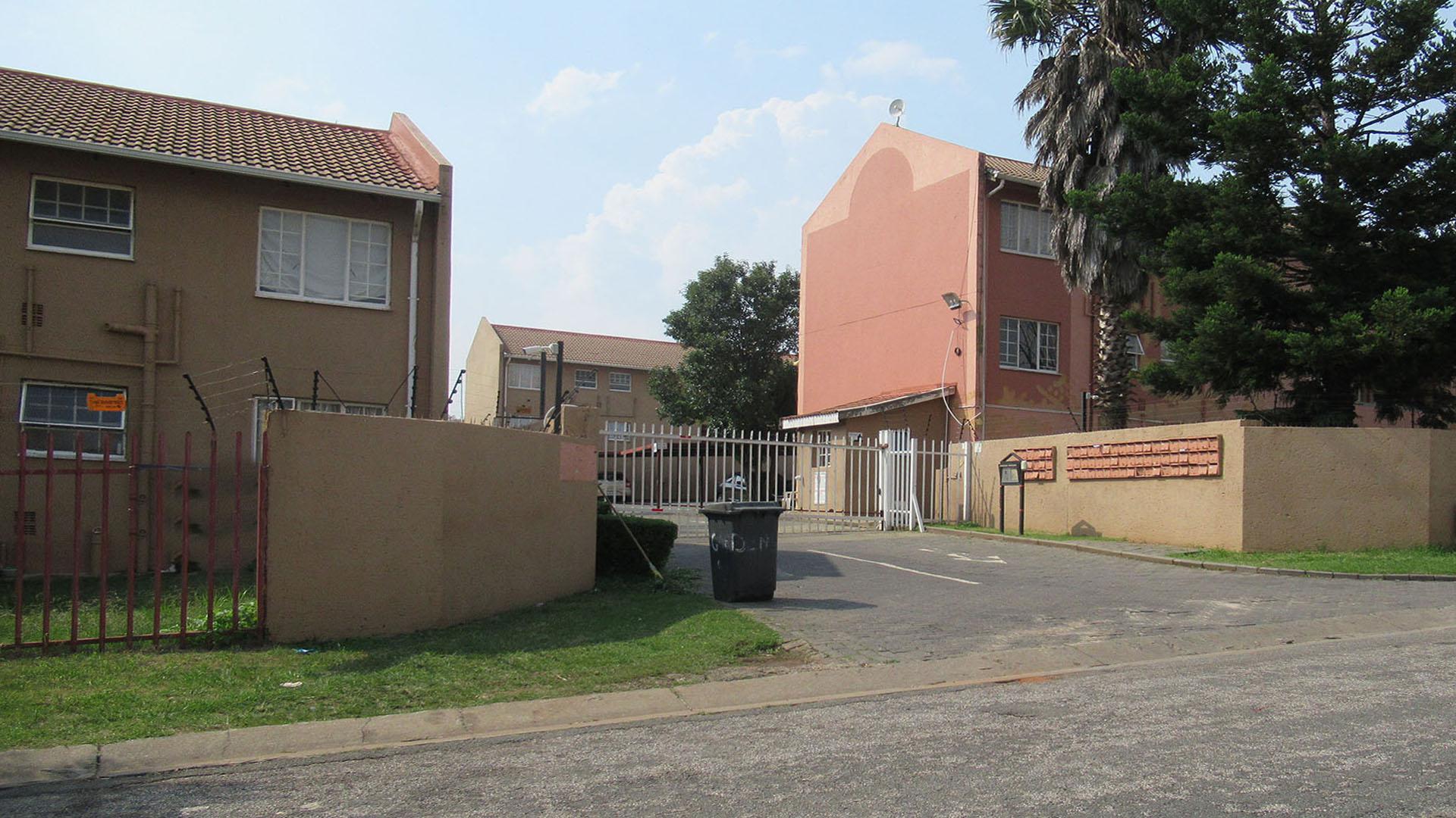 Front View of property in Lindhaven