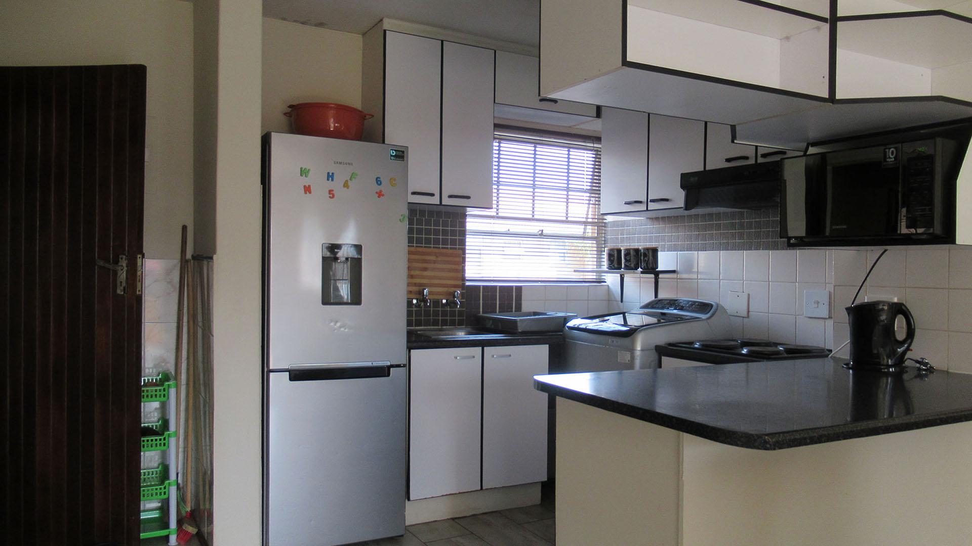 Kitchen - 7 square meters of property in Lindhaven