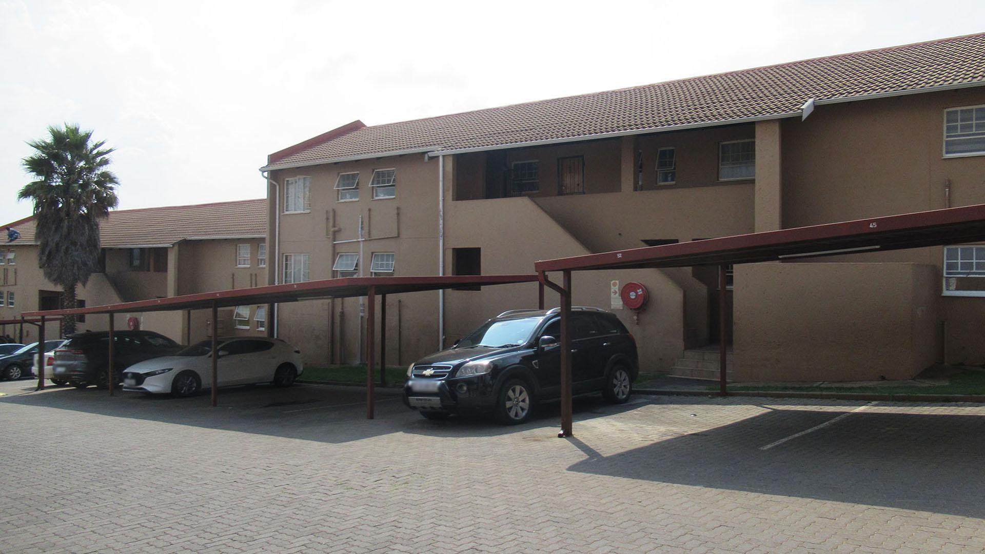 Front View of property in Lindhaven