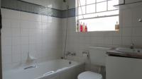 Bathroom 1 - 5 square meters of property in Lindhaven