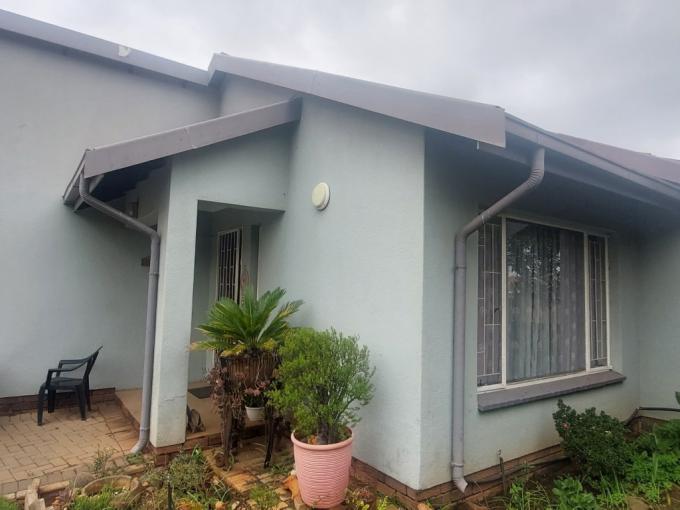 2 Bedroom House for Sale For Sale in Nigel - MR671721