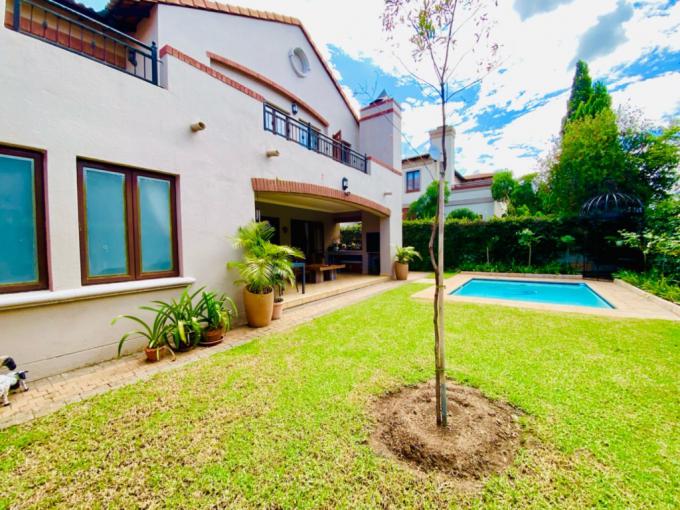 4 Bedroom House for Sale For Sale in Silver Lakes Golf Estate - MR671735
