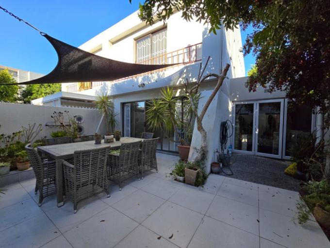 3 Bedroom Apartment for Sale For Sale in Bloubergstrand - MR671760