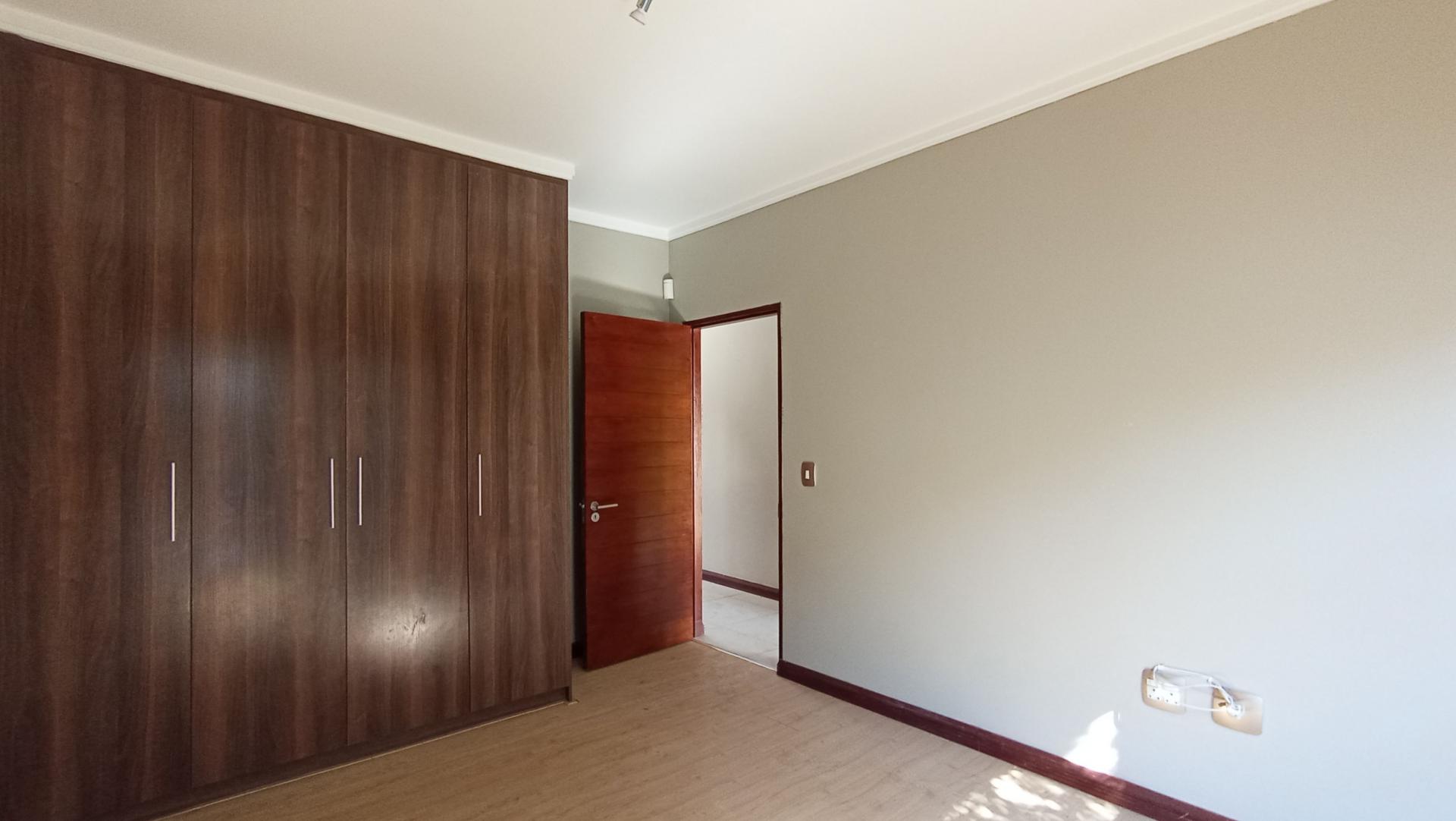 Bed Room 2 - 16 square meters of property in Morninghill