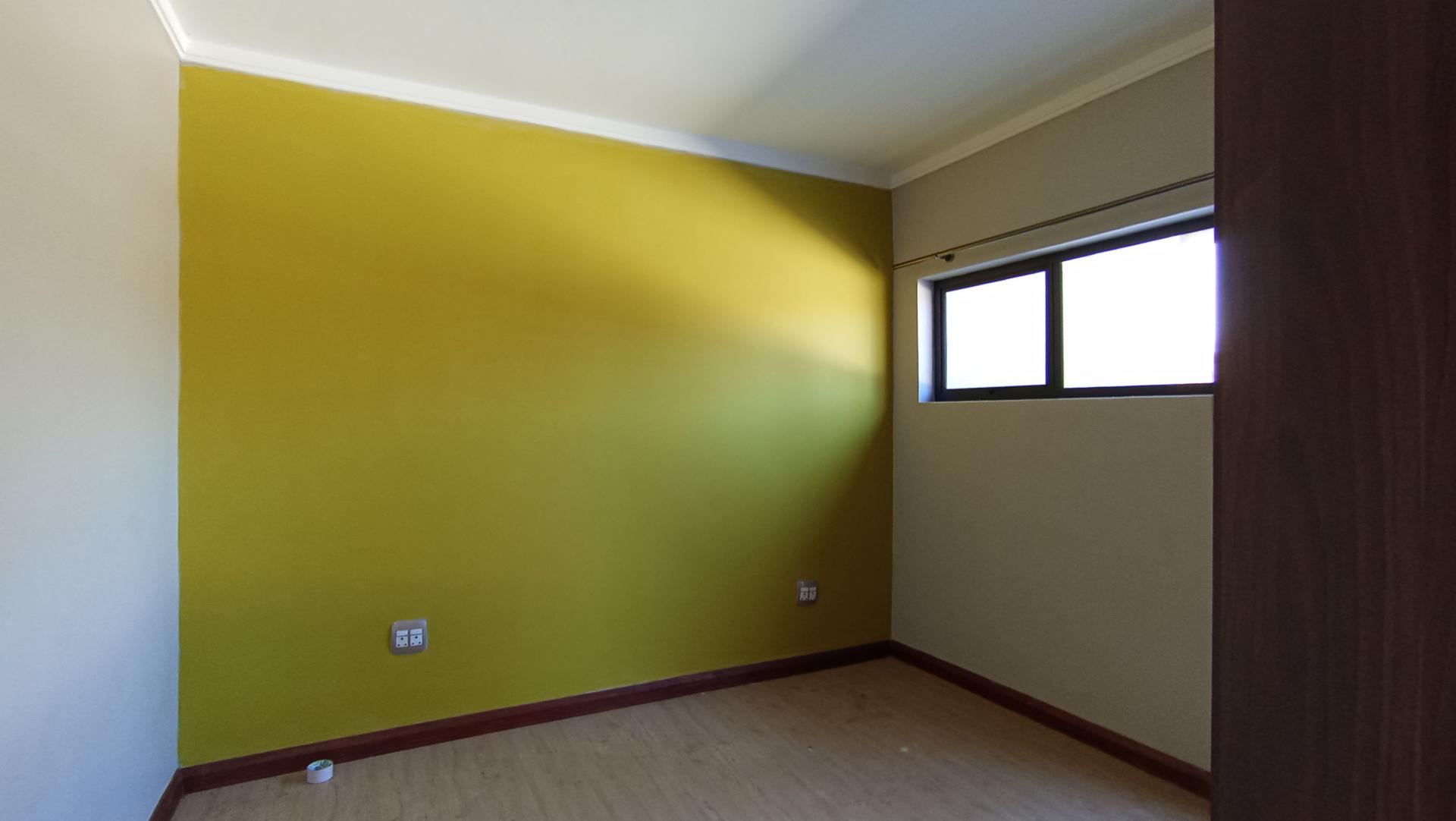 Bed Room 1 - 12 square meters of property in Morninghill