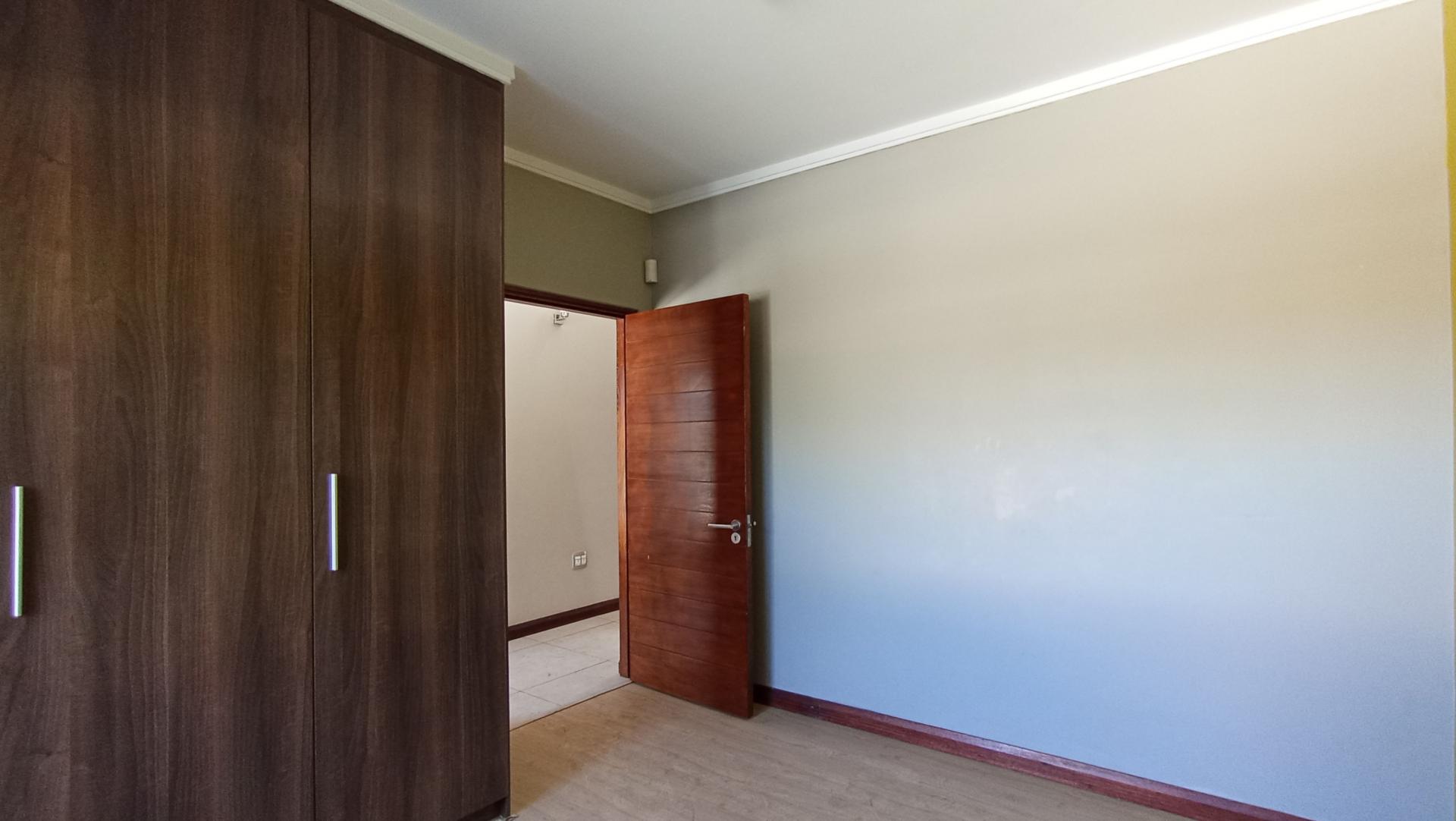 Bed Room 1 - 12 square meters of property in Morninghill