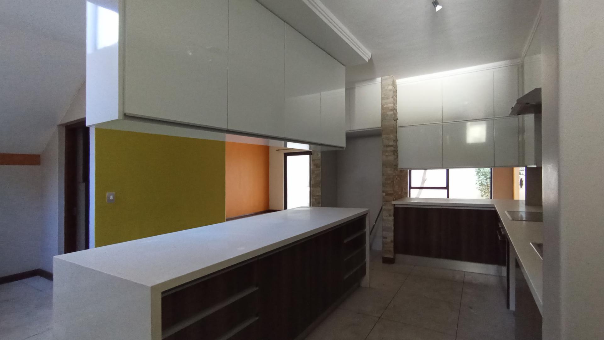 Kitchen - 15 square meters of property in Morninghill
