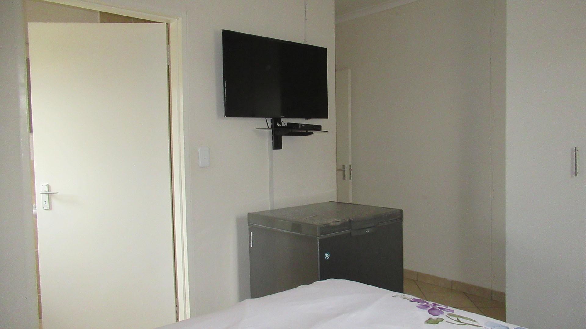 Main Bedroom - 13 square meters of property in Tirong 