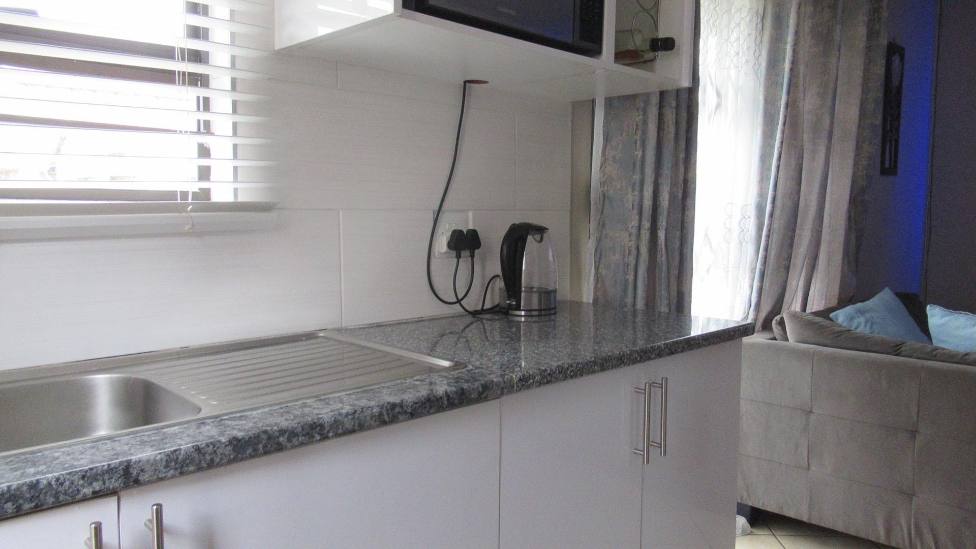 Kitchen - 5 square meters of property in Tirong 