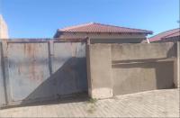 Front View of property in Golden Gardens