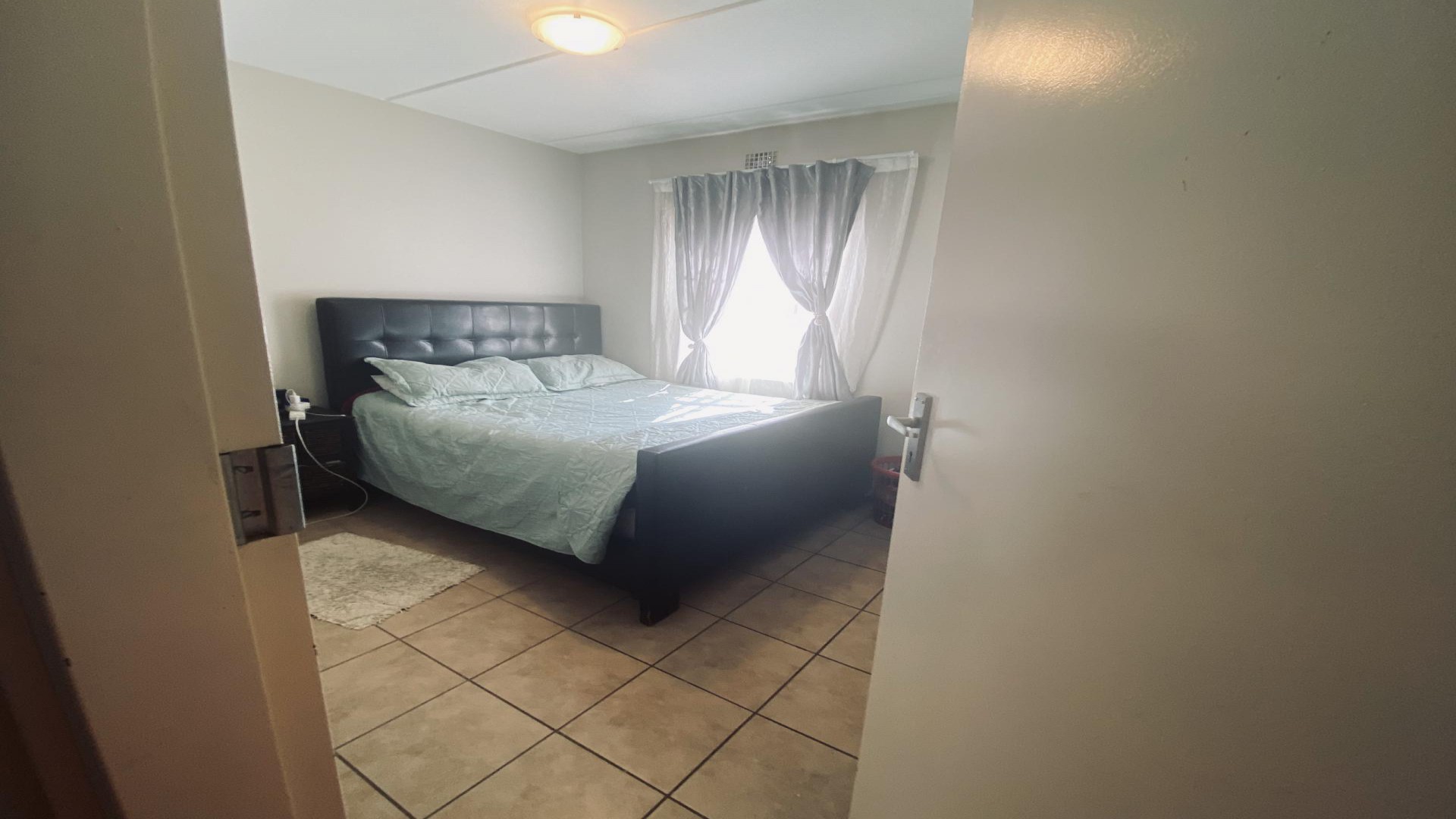 Bed Room 1 - 12 square meters of property in Erand Gardens