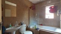 Bathroom 1 - 4 square meters of property in Erand Gardens
