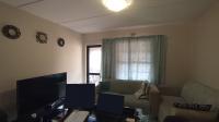 Lounges - 14 square meters of property in Erand Gardens