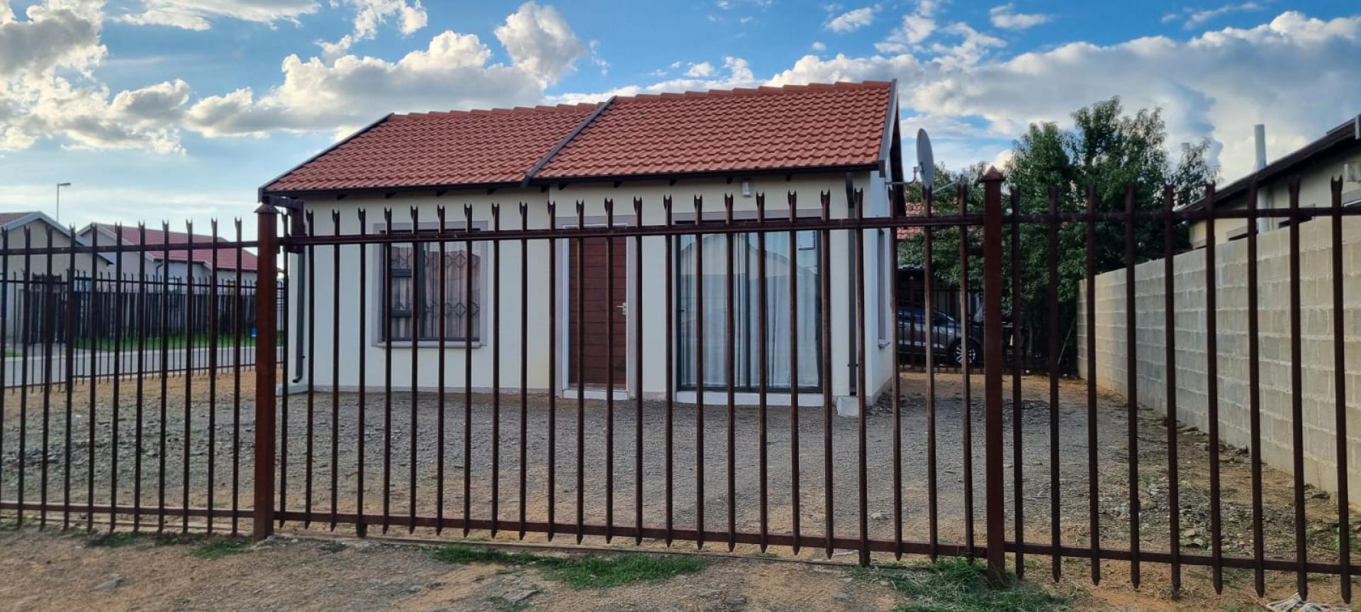 Front View of property in Bloemfontein Central