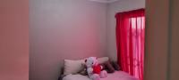 Bed Room 1 of property in Bloemfontein Central