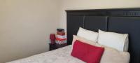 Bed Room 2 of property in Bloemfontein Central