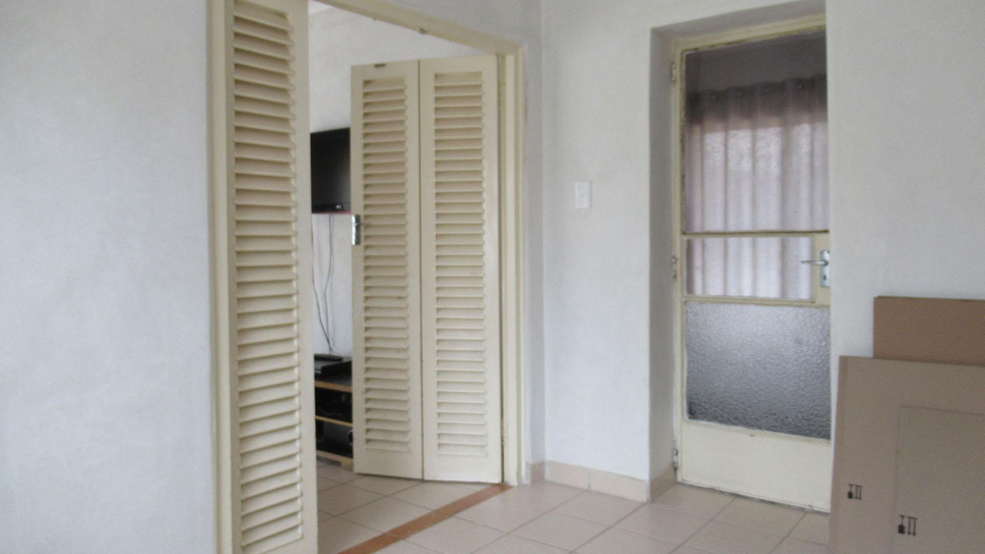 Study - 10 square meters of property in Meredale