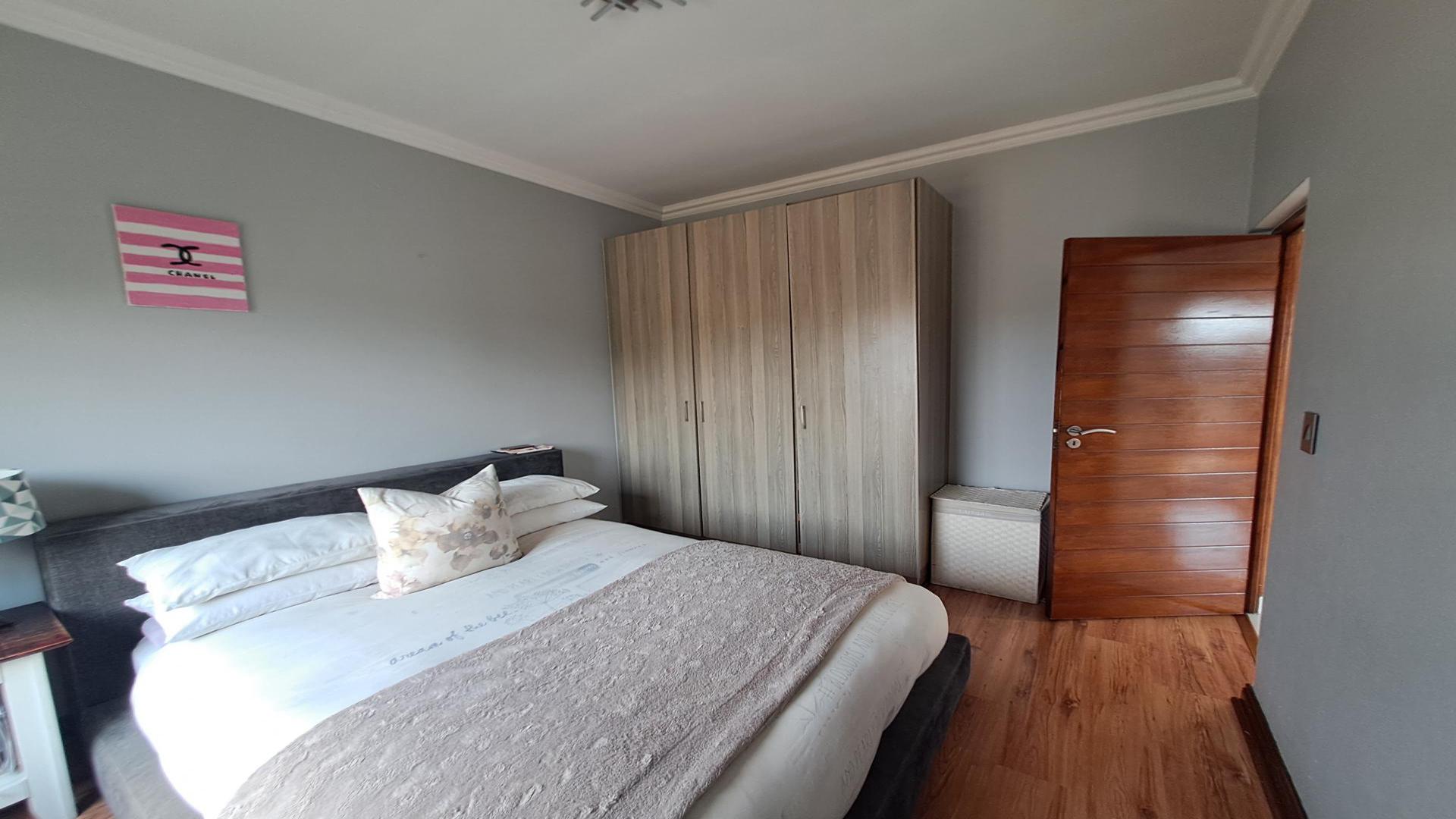 Bed Room 4 - 17 square meters of property in Beverley
