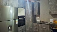 Kitchen of property in Tekwane South