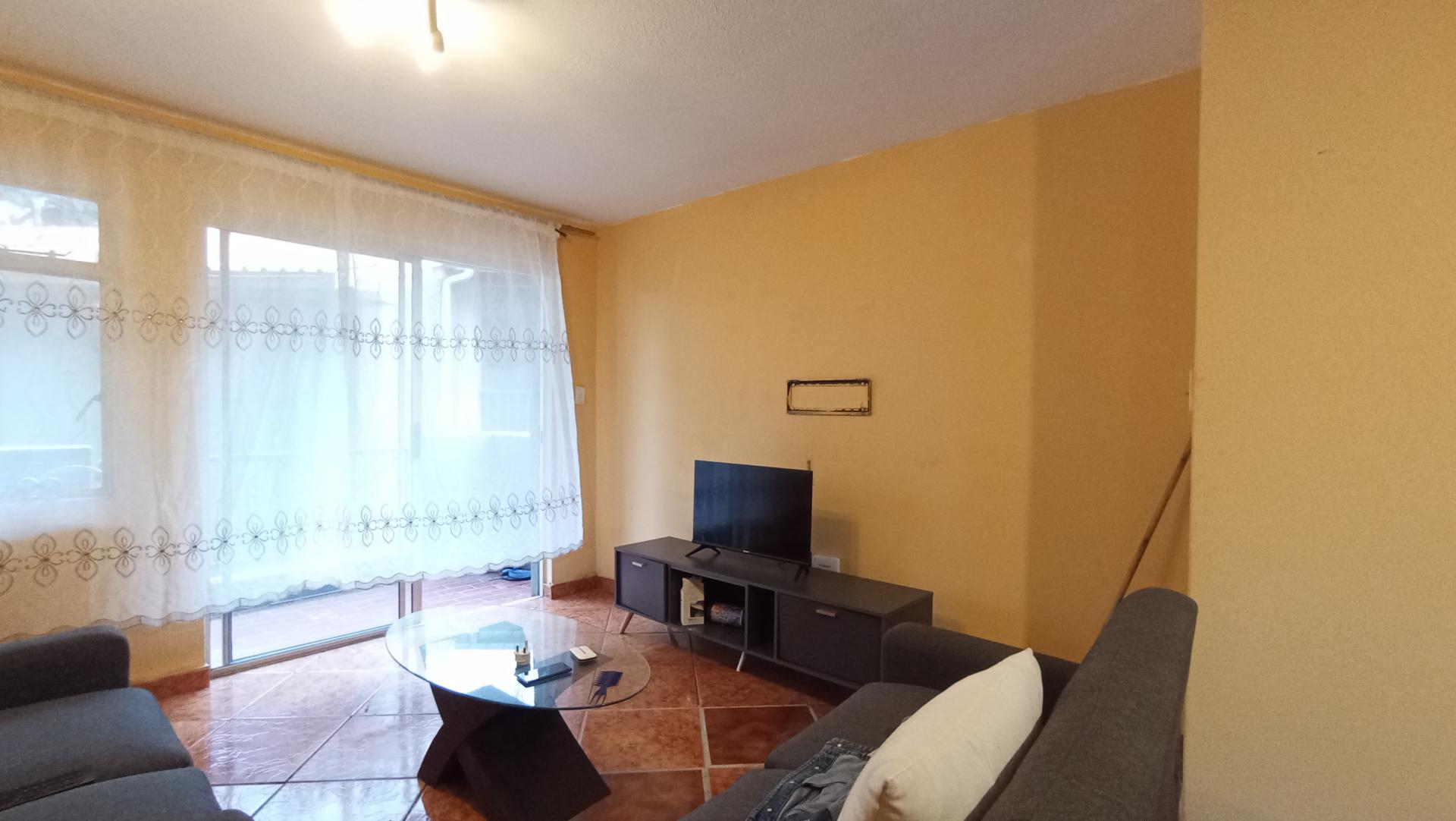 Lounges - 13 square meters of property in Florida