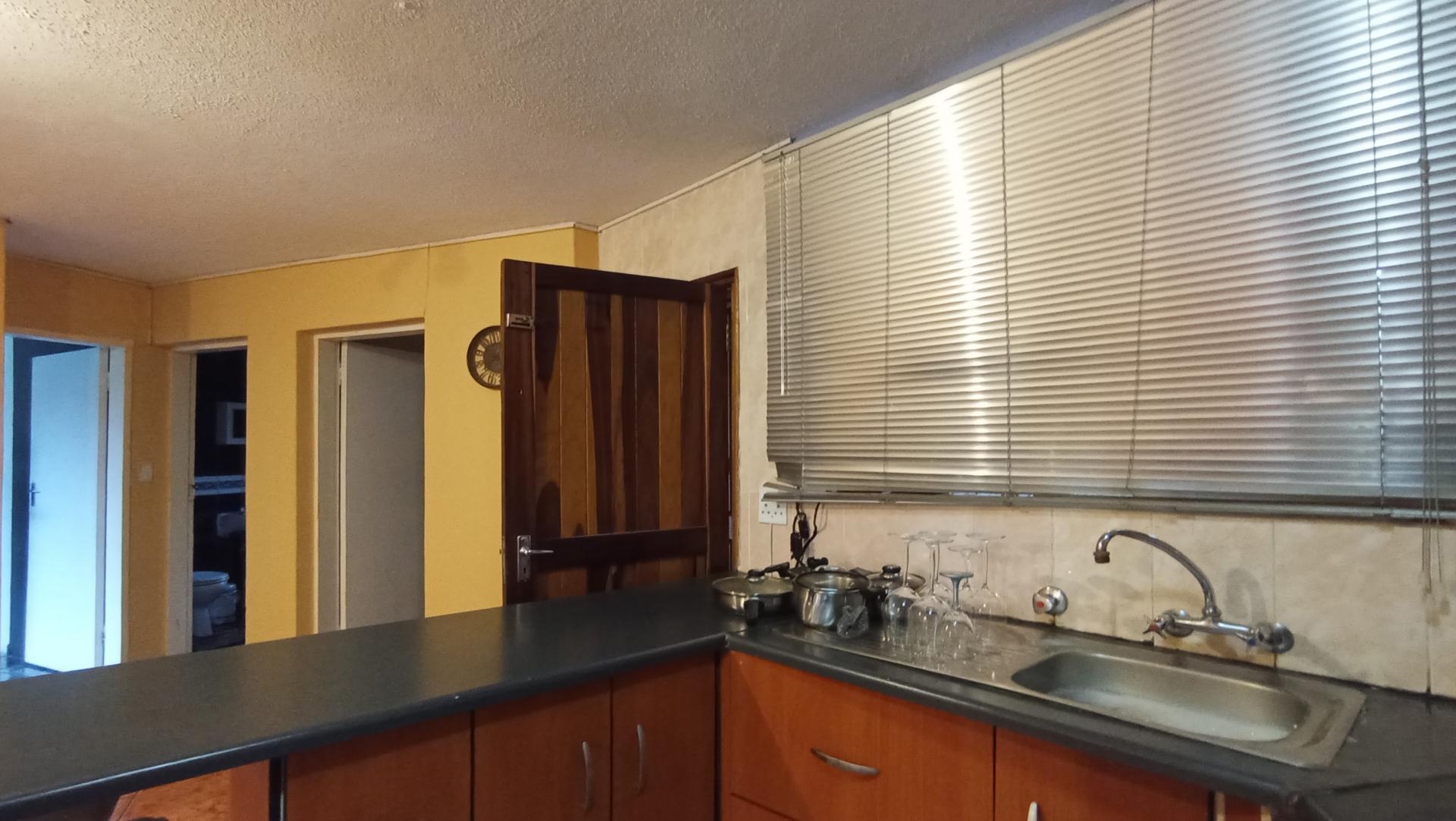 Kitchen - 9 square meters of property in Florida