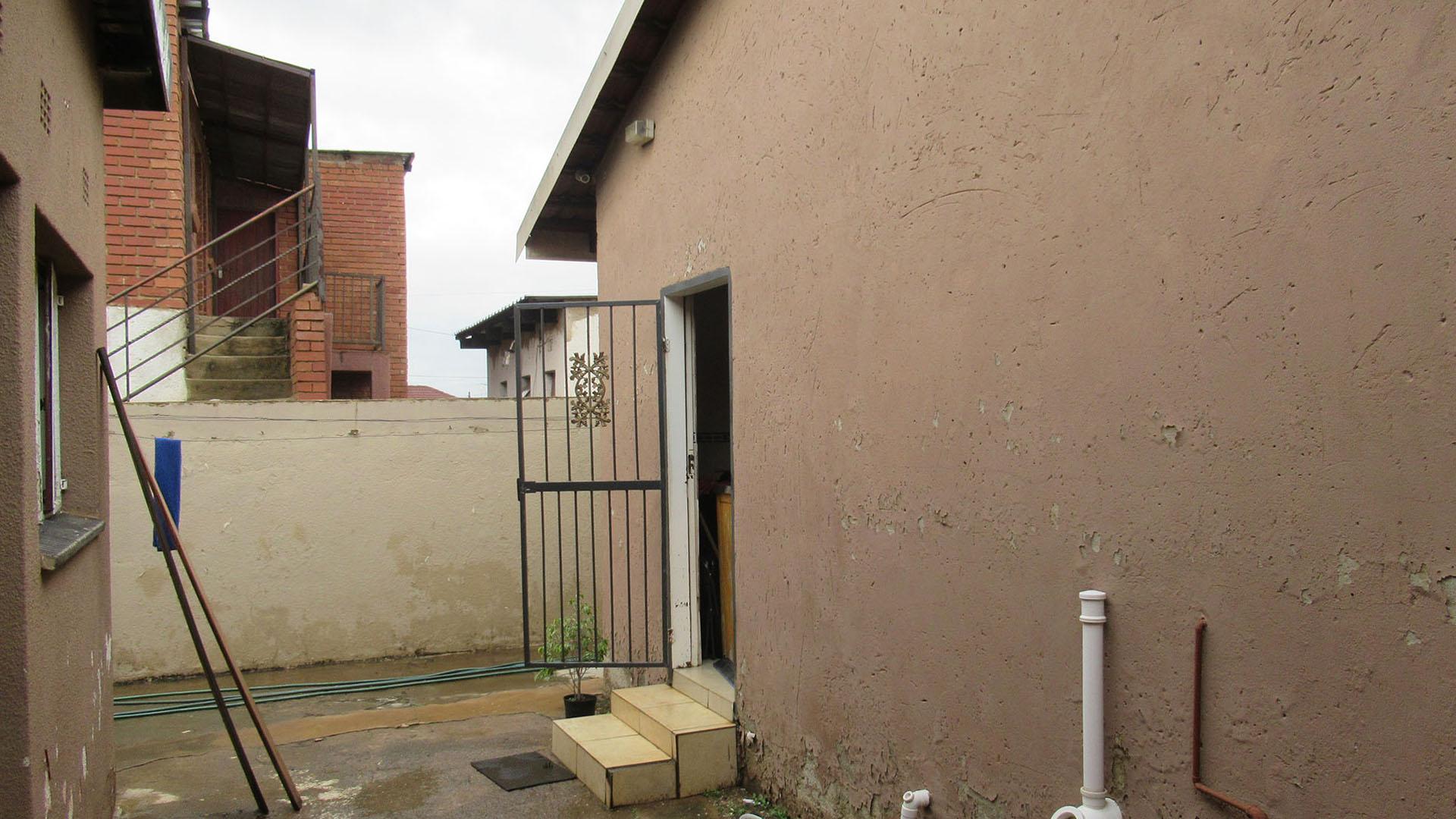 Backyard of property in Molapo