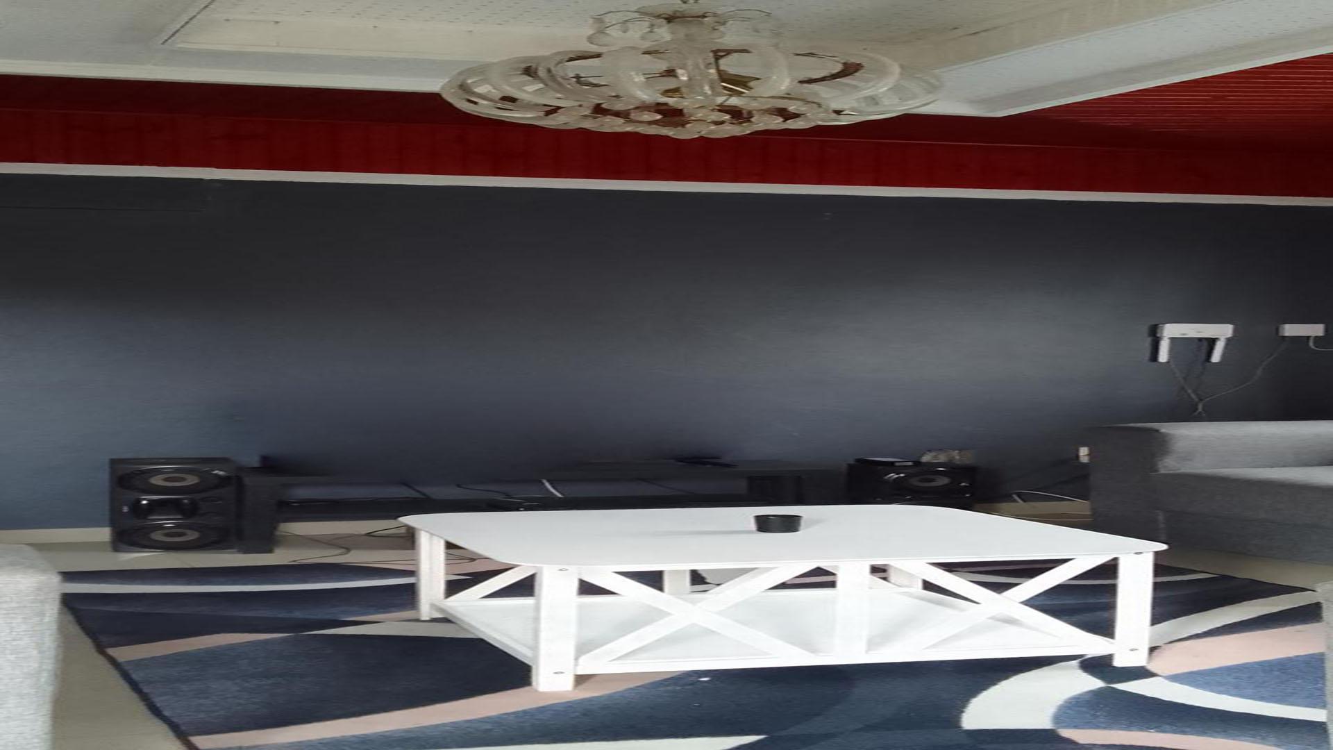 Lounges of property in Illovo Beach