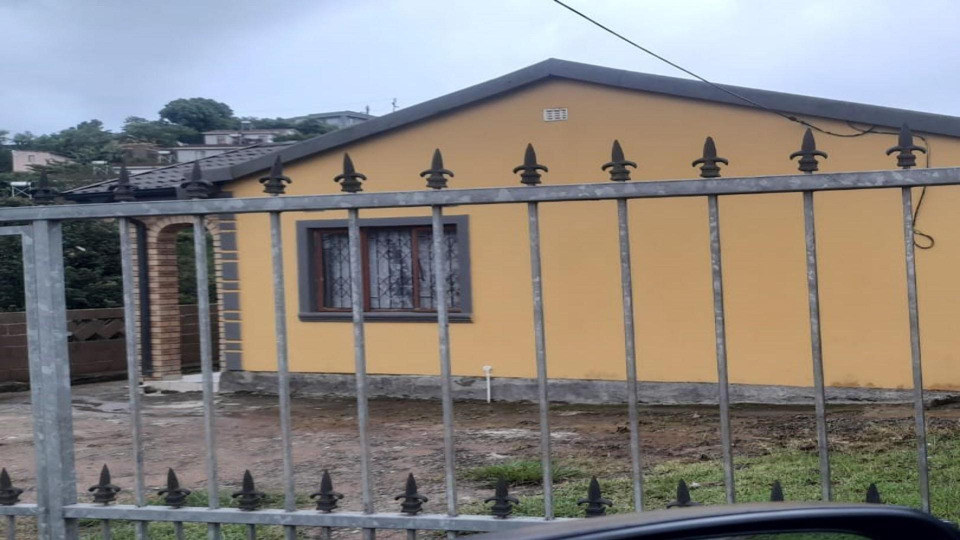 Front View of property in Illovo Beach