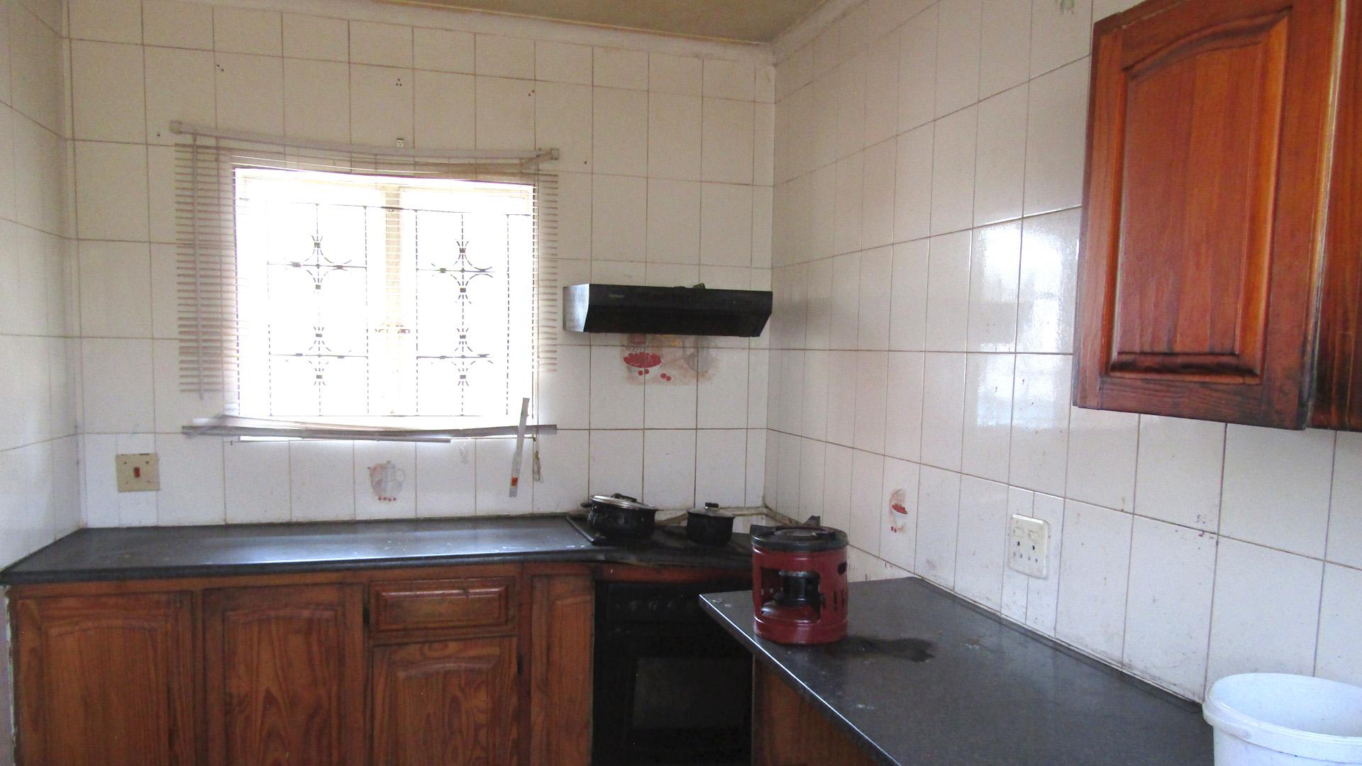 Kitchen of property in Bishopstowe