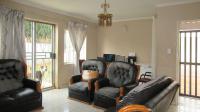 Lounges - 15 square meters of property in Lenasia South