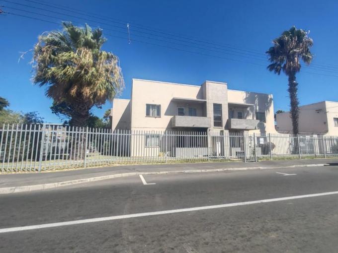 2 Bedroom Apartment for Sale For Sale in Parow Central - MR671860