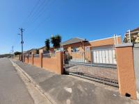 3 Bedroom 1 Bathroom House for Sale for sale in Parow Central