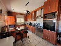 of property in Parow Central