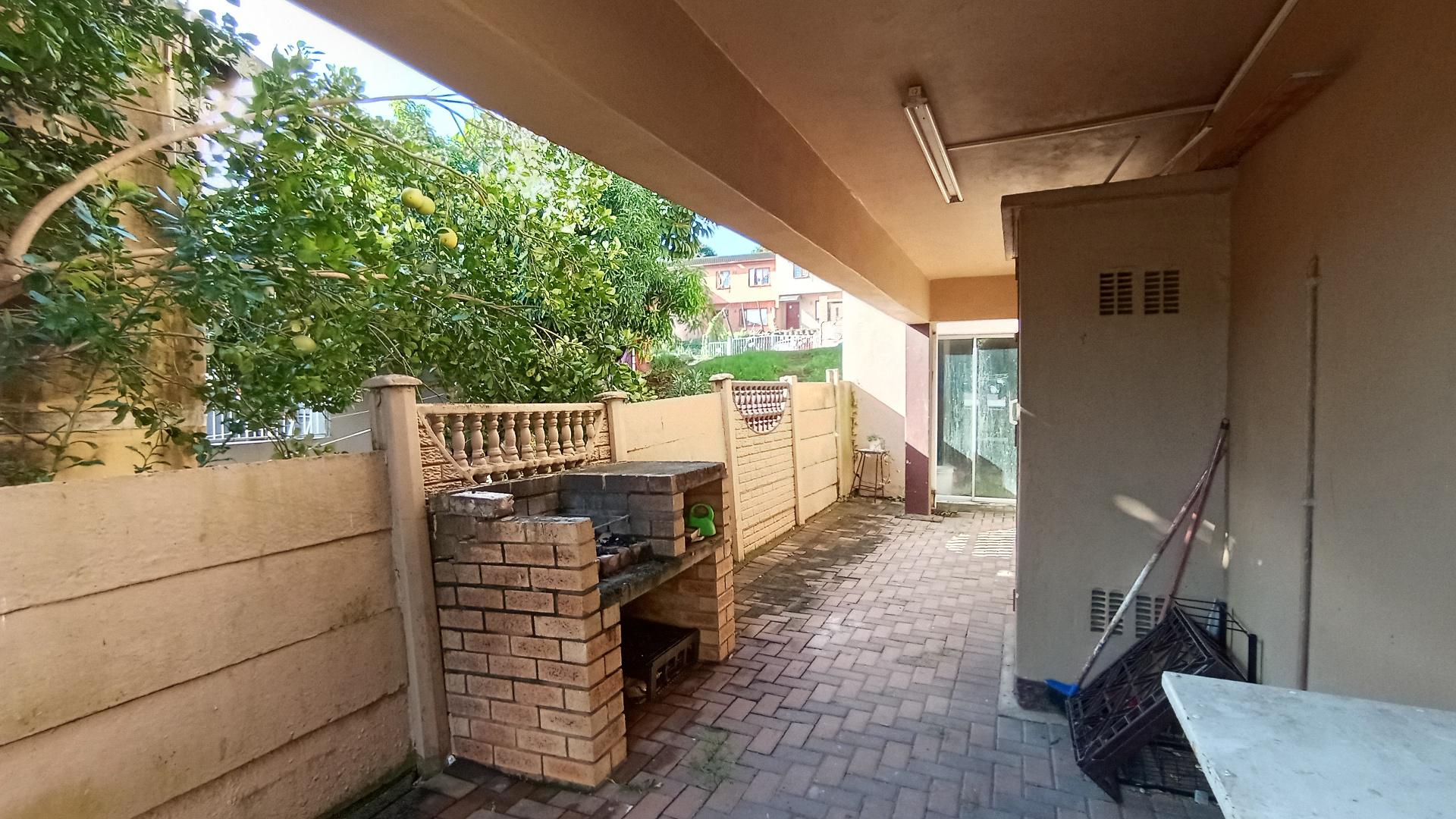 Patio - 25 square meters of property in Northcroft