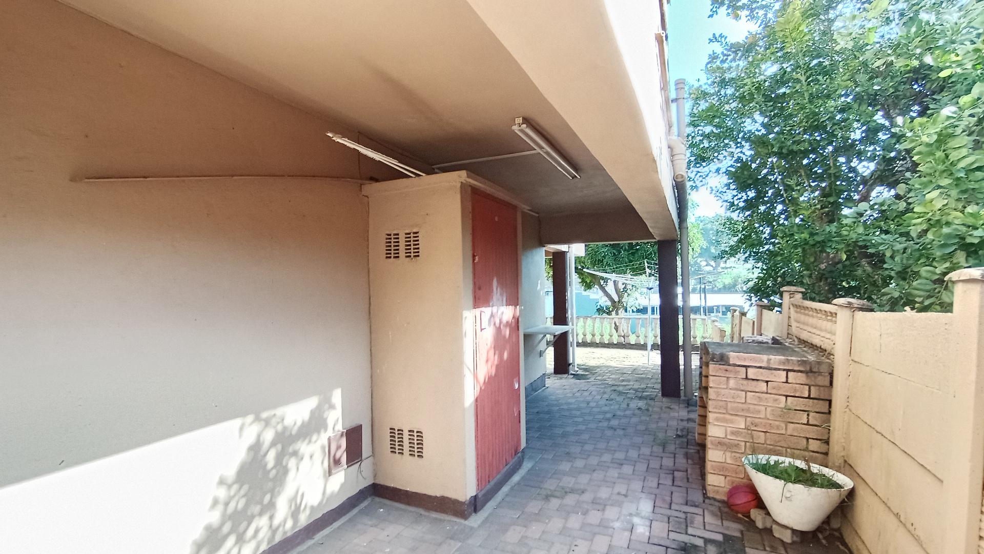 Patio - 25 square meters of property in Northcroft