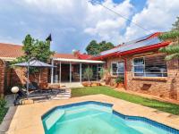 3 Bedroom 2 Bathroom House for Sale for sale in Faerie Glen