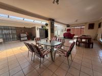  of property in Die Heuwel