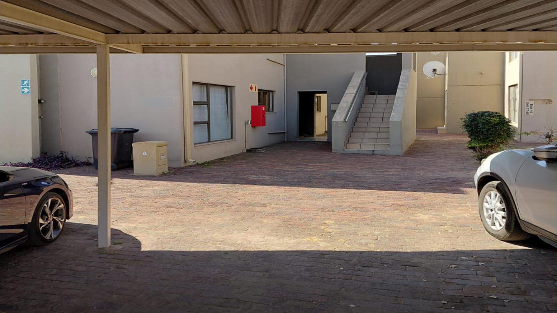 Carport  of property in Sasolburg