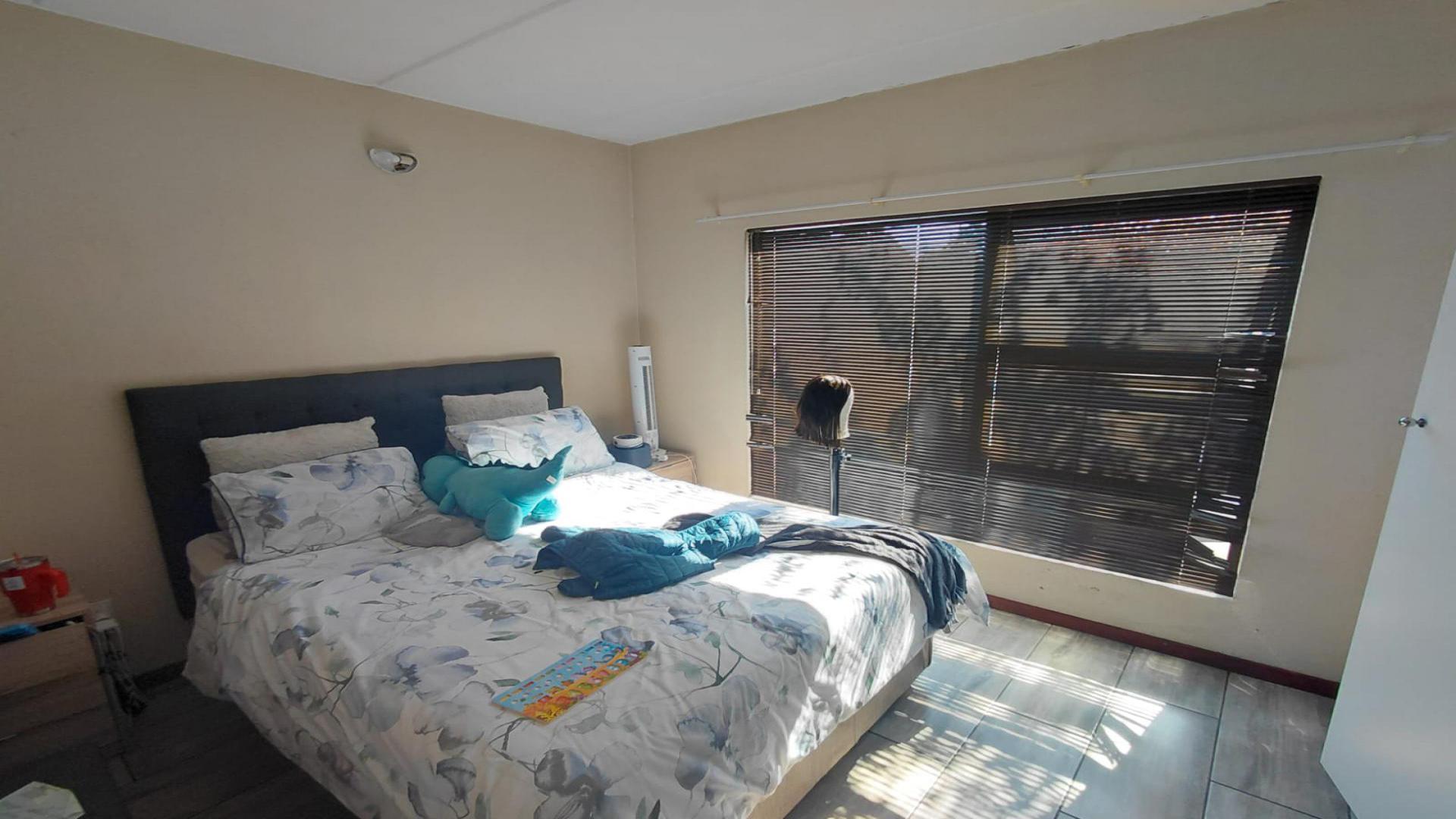 Bed Room 1 of property in Sasolburg