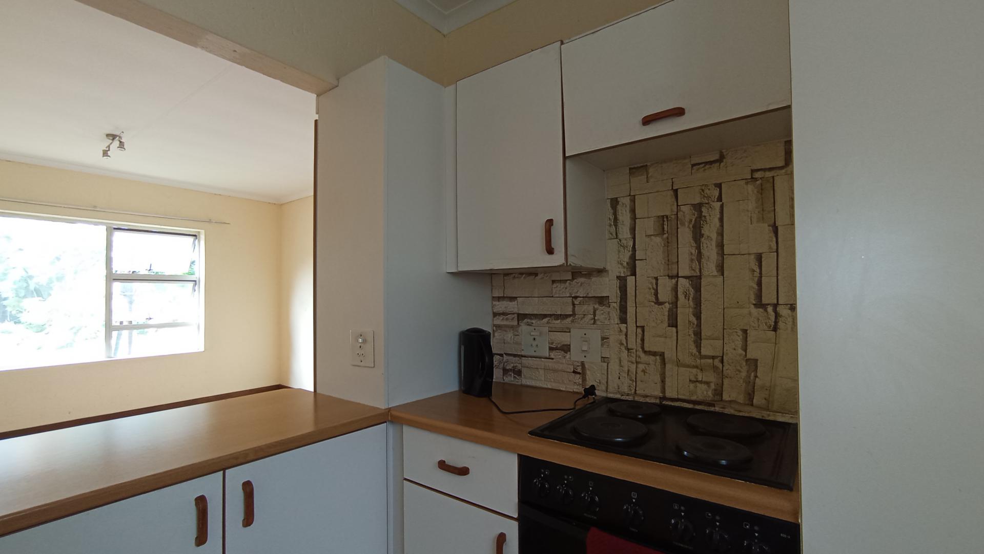 Kitchen - 8 square meters of property in Ferndale - JHB