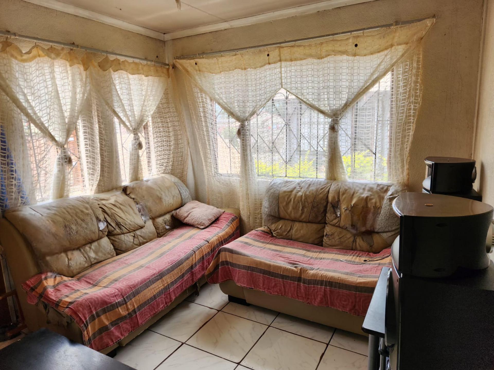 Lounges of property in Meriting unit 3