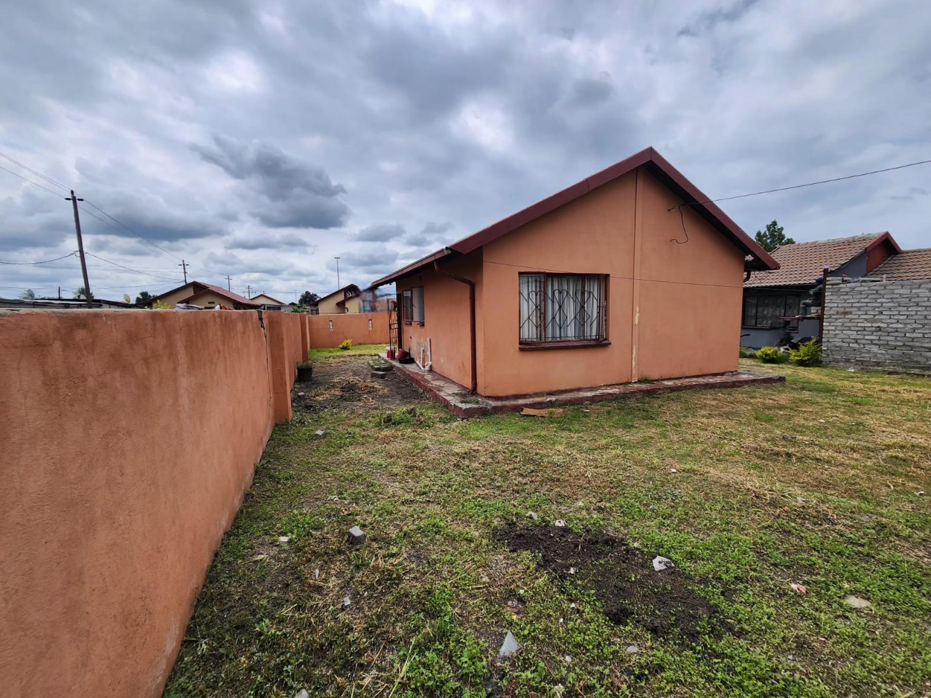 Backyard of property in Meriting unit 3