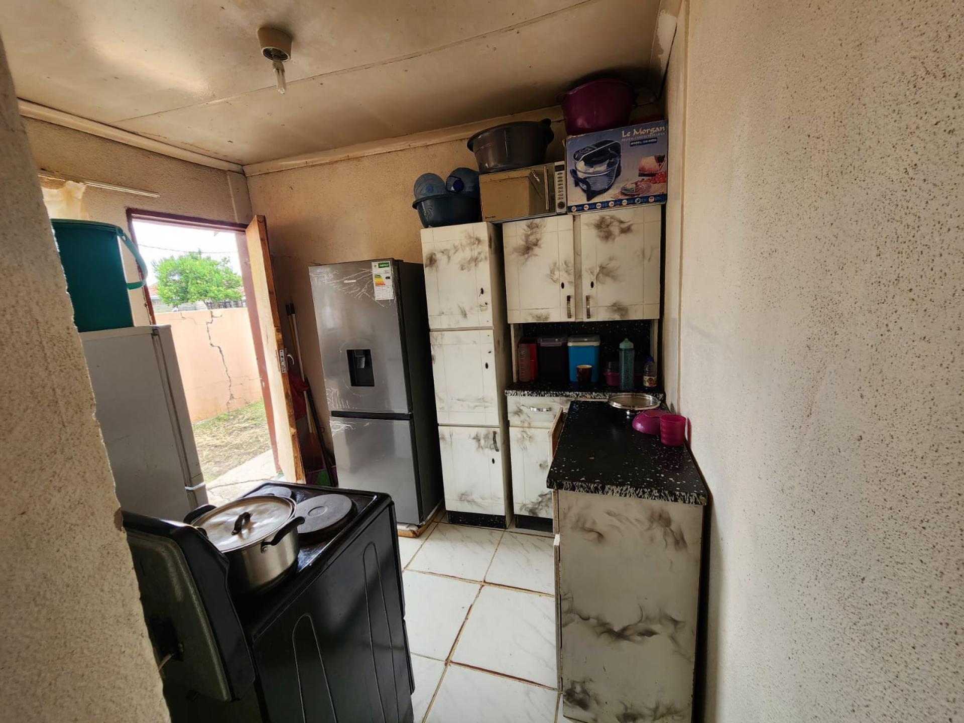 Kitchen of property in Meriting unit 3